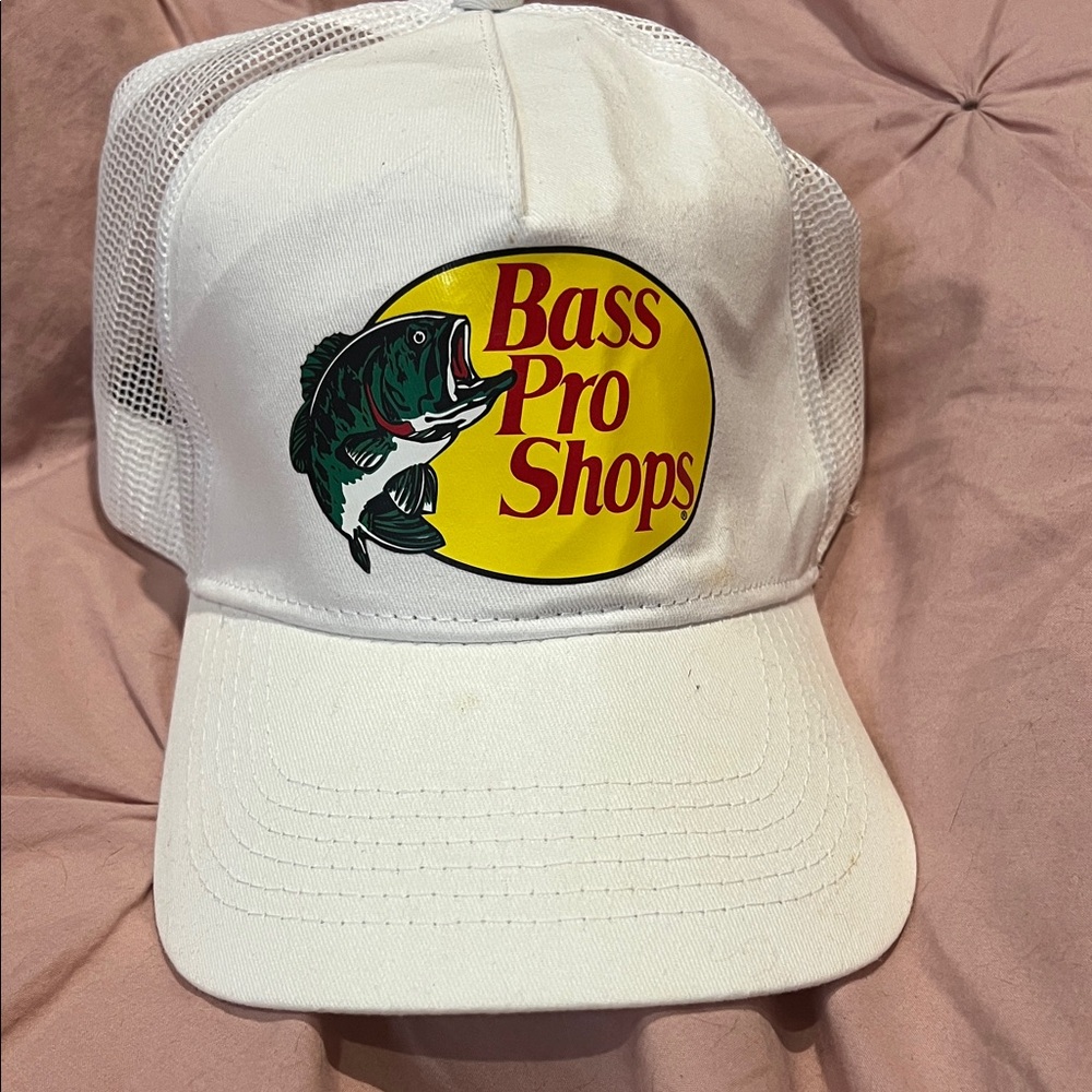 Bass Pro Shops white hat adjustable strap